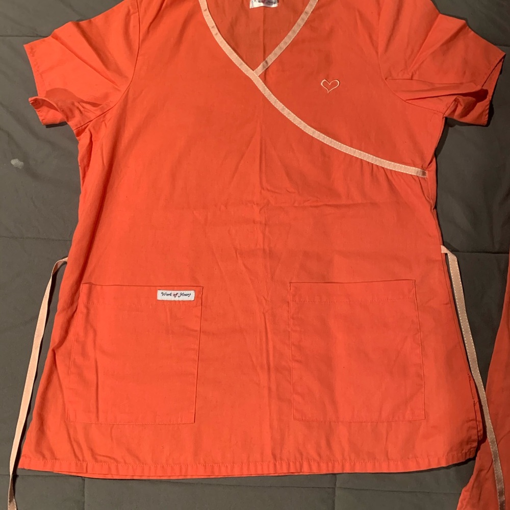 Salmon/peach Barco Scrub set